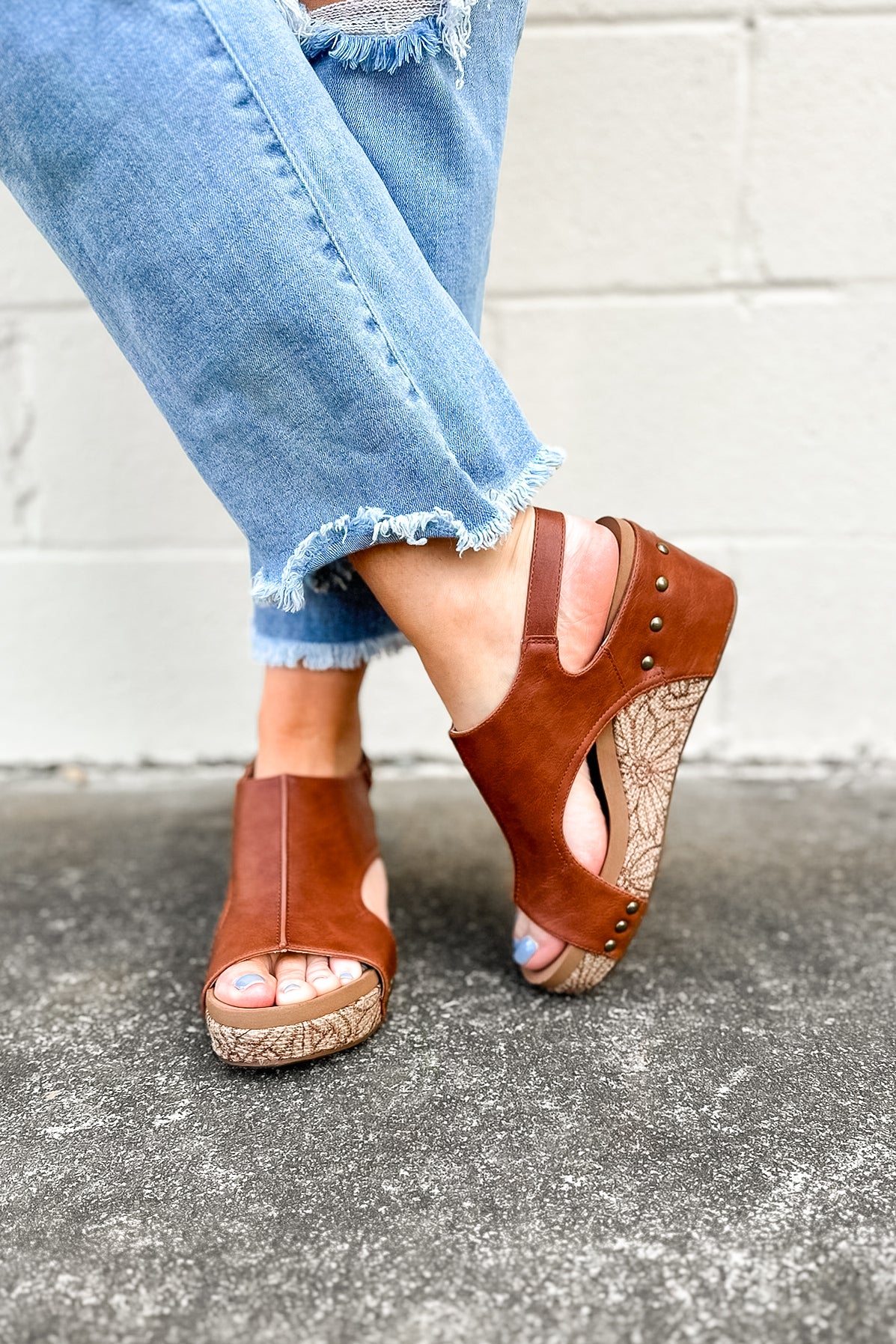 RESTOCK Corkys Carley Wedge Sandal, Cognac Floral Wrap