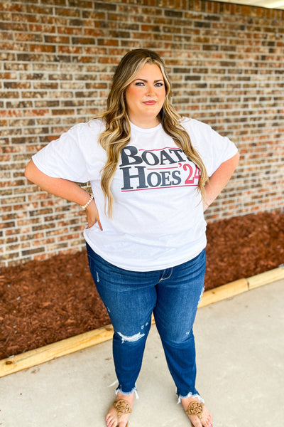 Boats Hoes '24 Graphic Tee, White