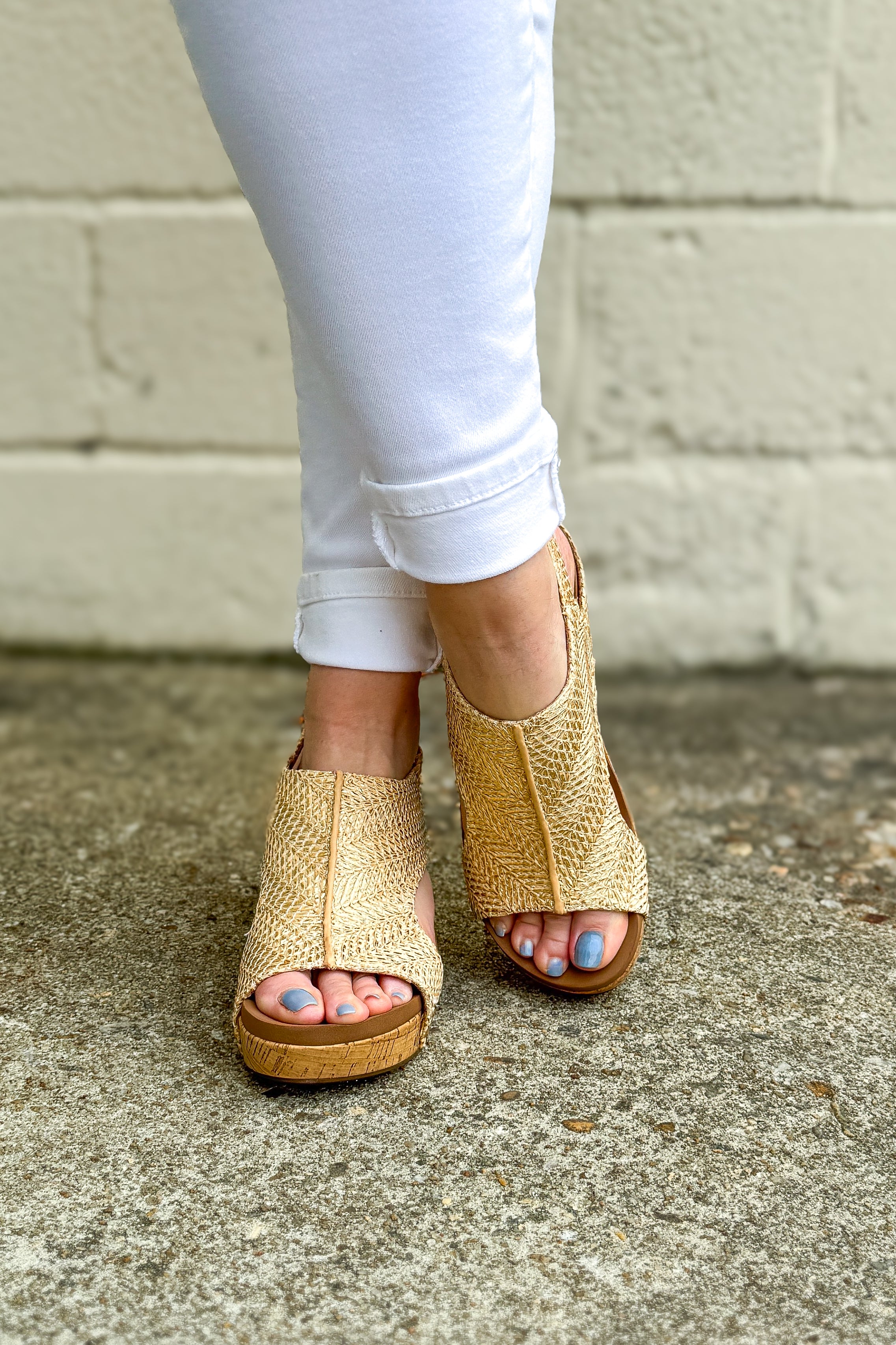 Corkys Carley Wedge Sandal, Light Gold Raffia