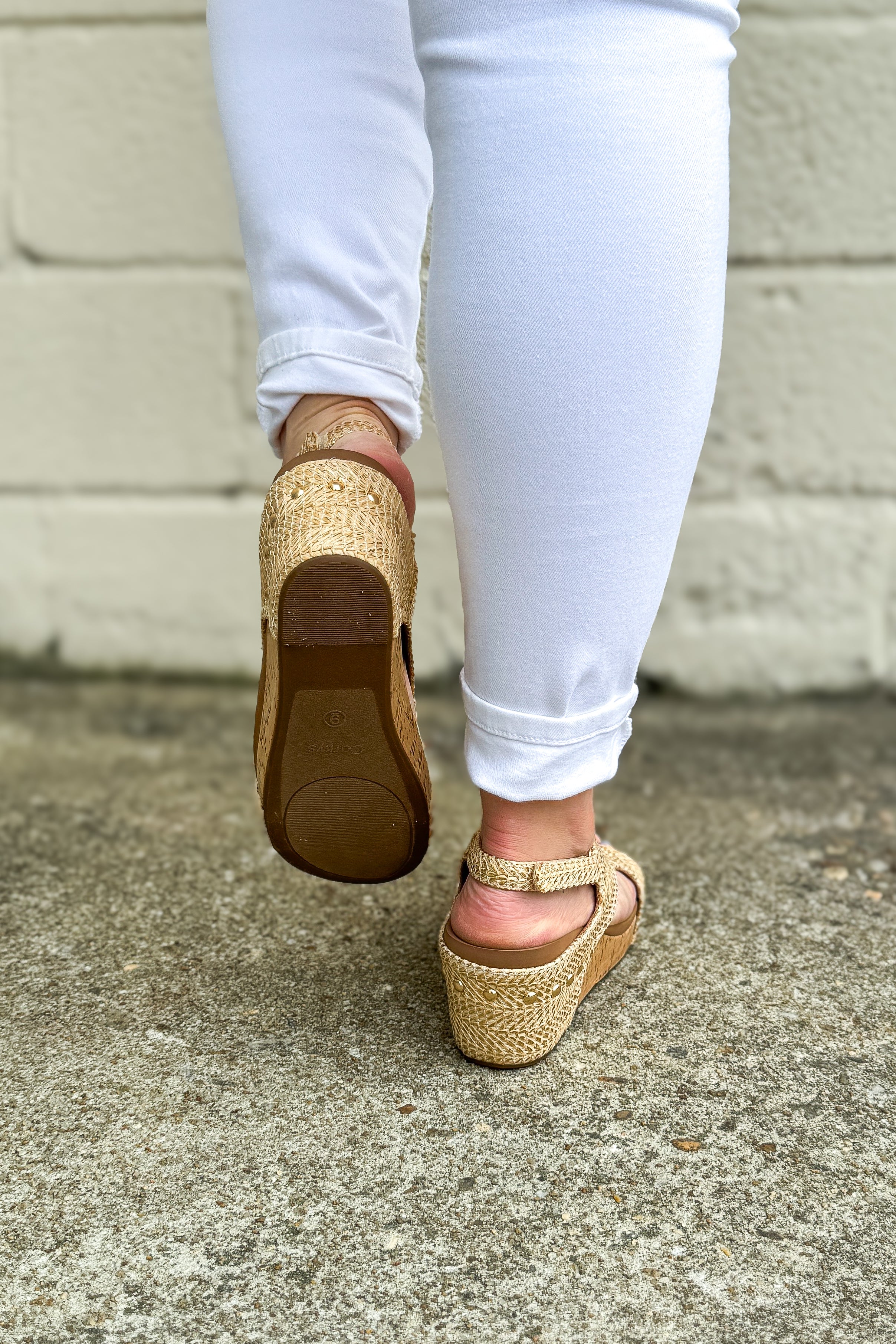 Corkys Carley Wedge Sandal, Light Gold Raffia
