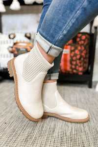 Corky's Cabin Fever Boots, Cream