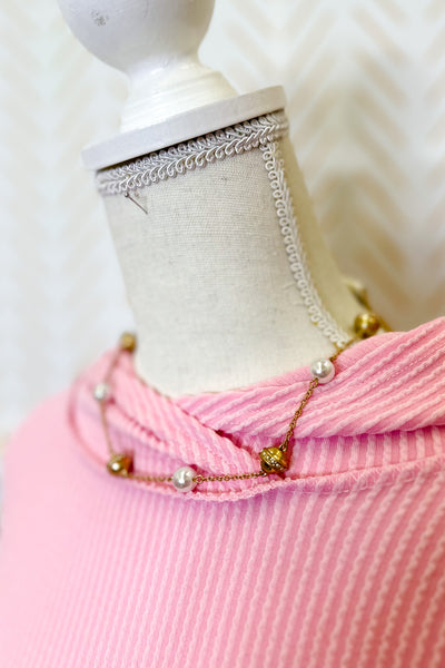 Chain Link Necklace Featuring Pearl and Metal Beads