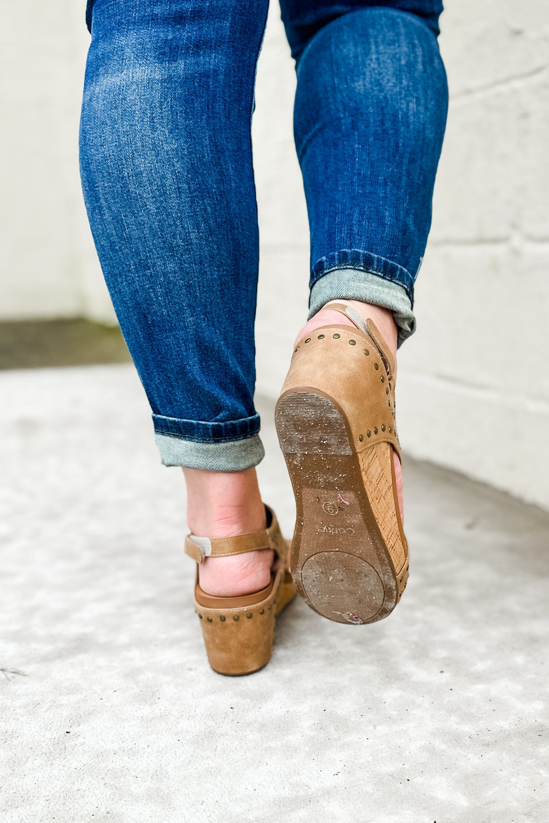 Corkys Carley Wedge Sandal, Taupe Oil Stud