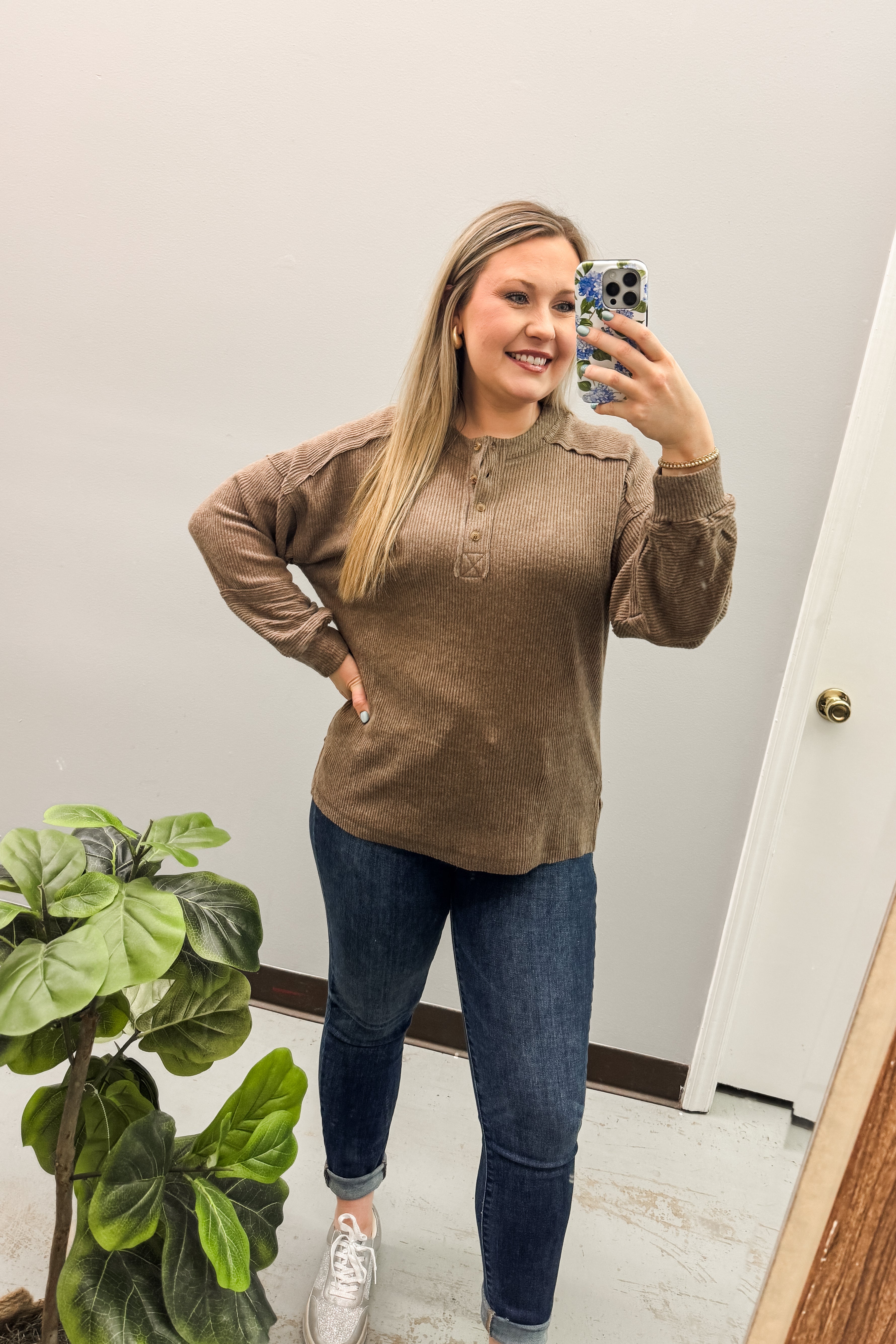 The Alexa Henley Top, Mocha