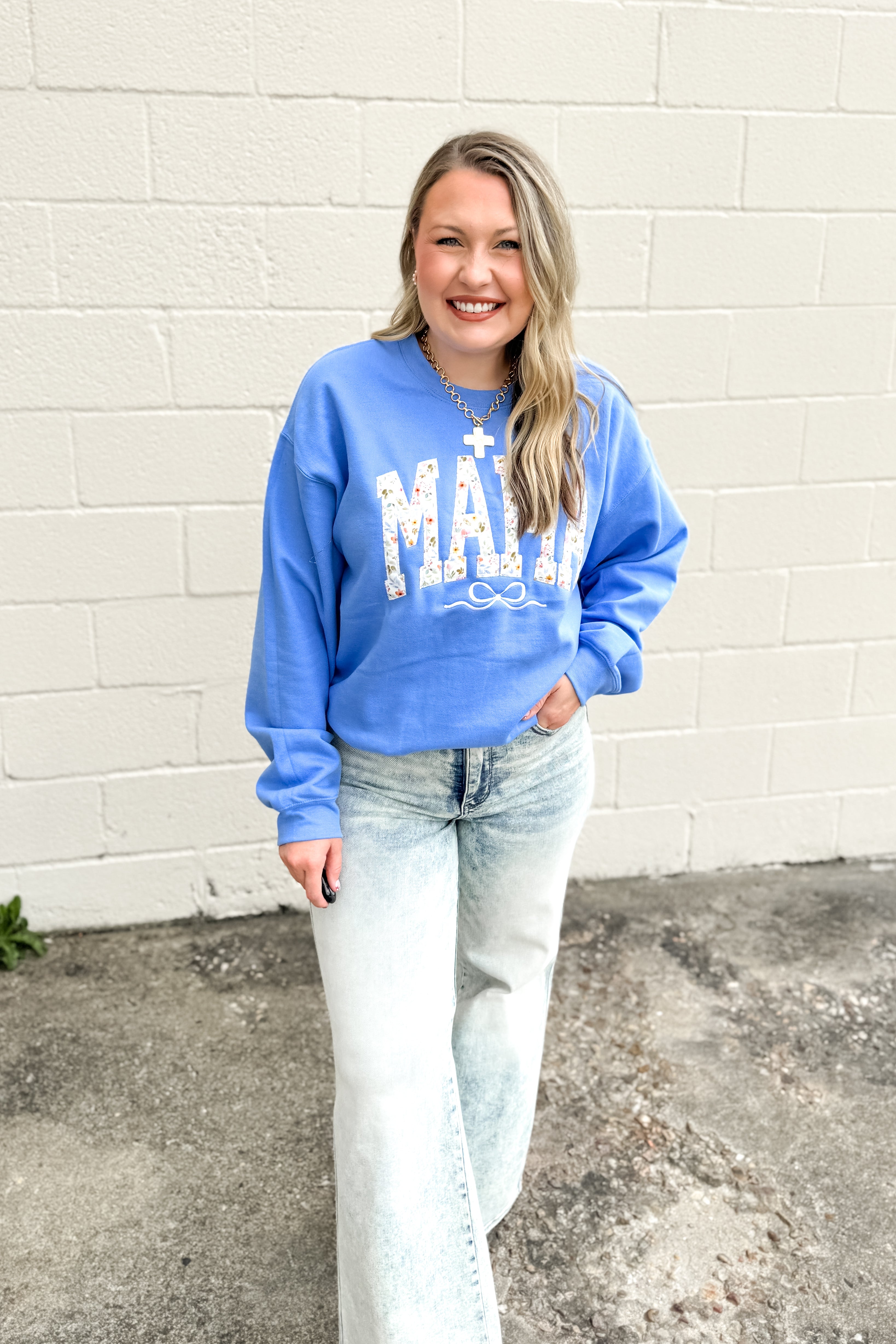 Floral Mama Bow Applique Graphic Sweatshirt
