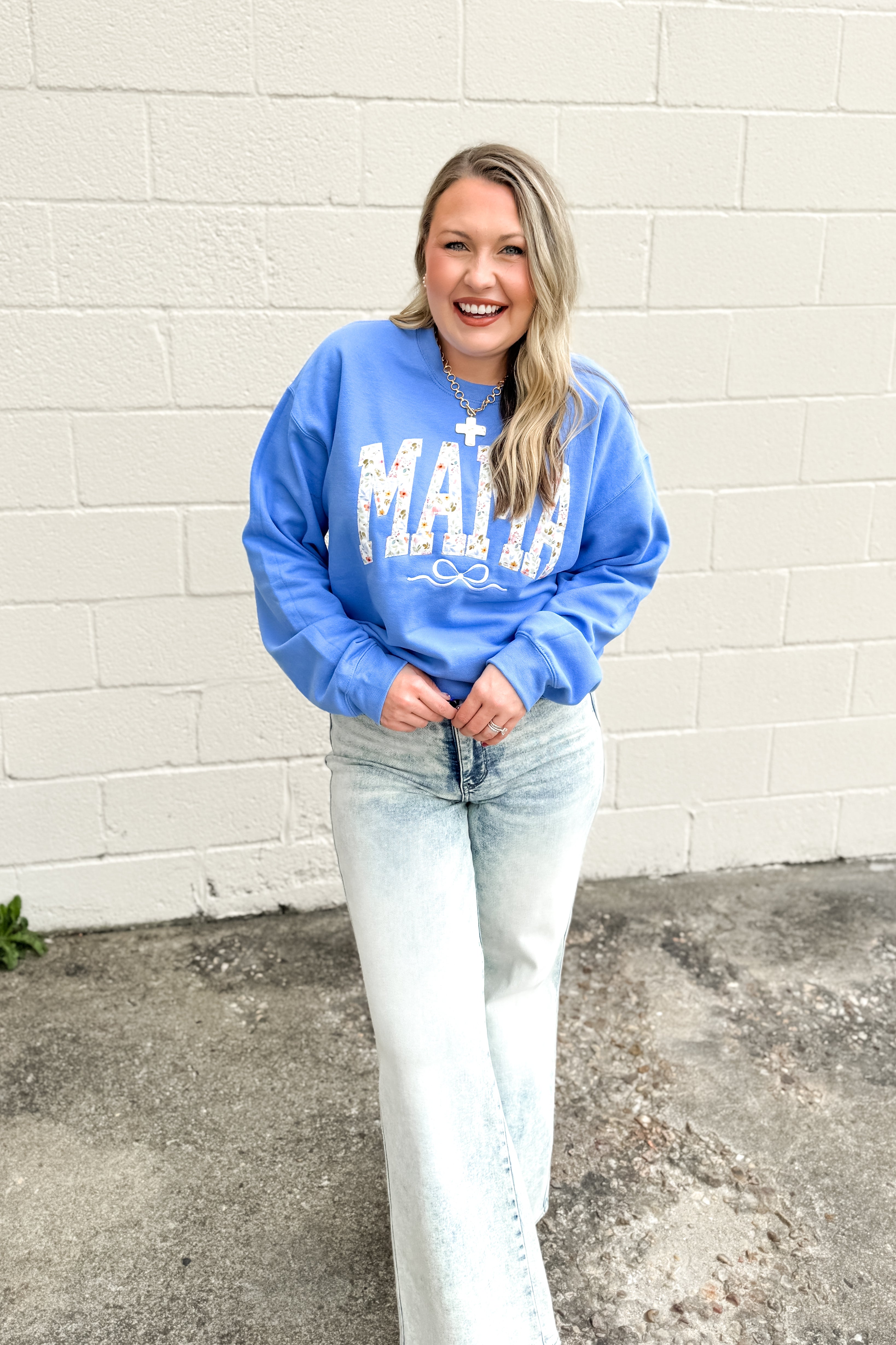 Floral Mama Bow Applique Graphic Sweatshirt