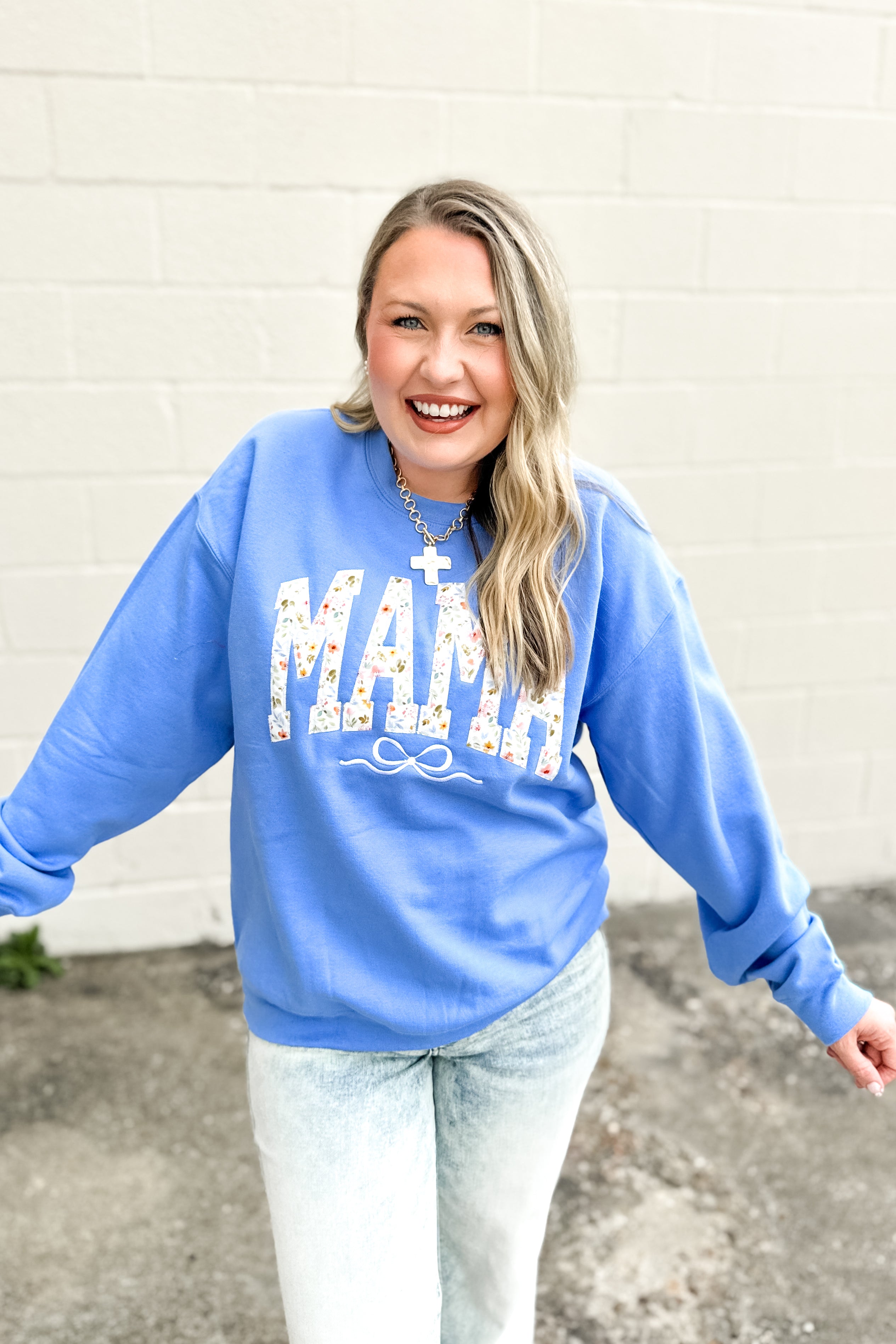 Floral Mama Bow Applique Graphic Sweatshirt