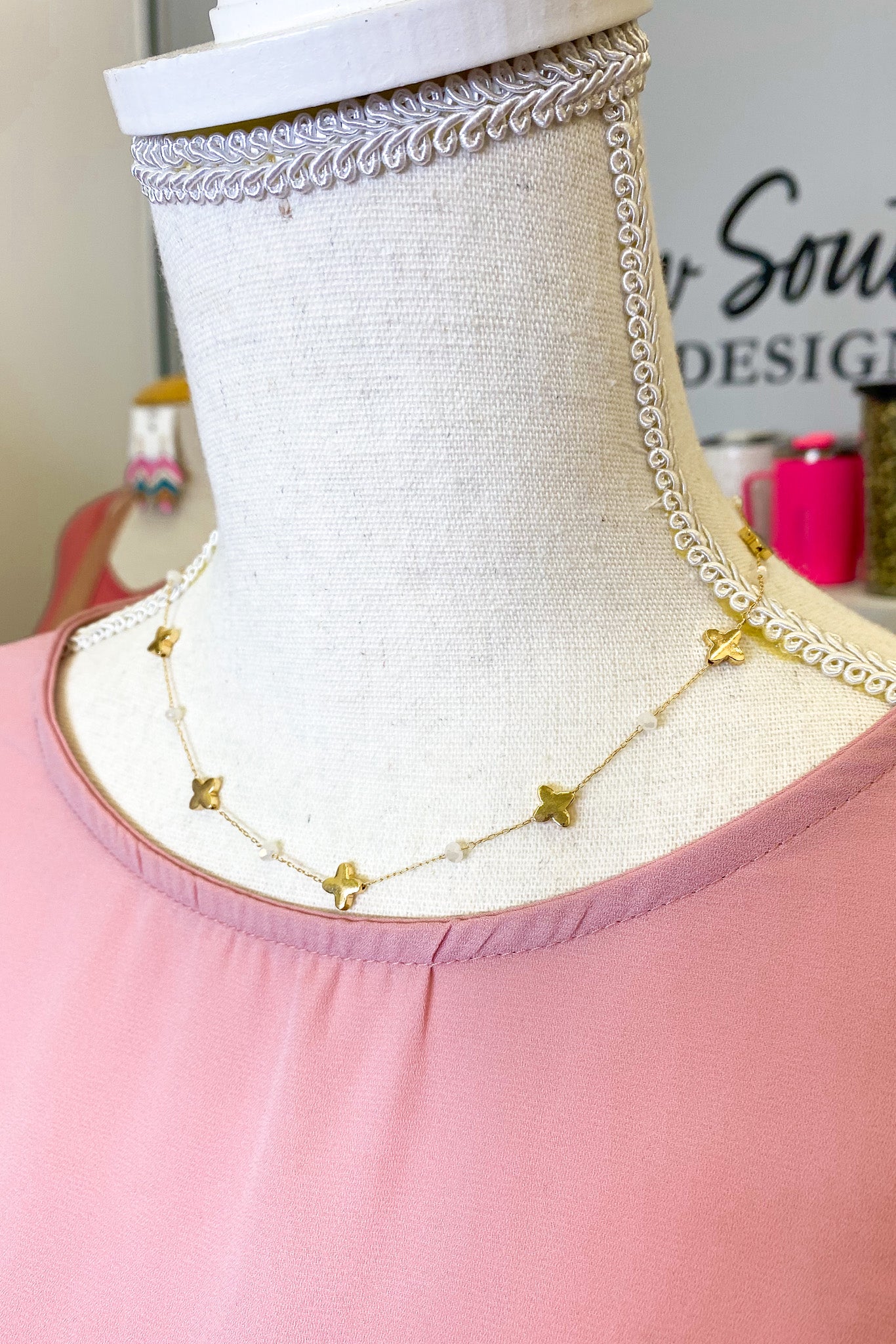 Glass and Clover Link Chain Necklace