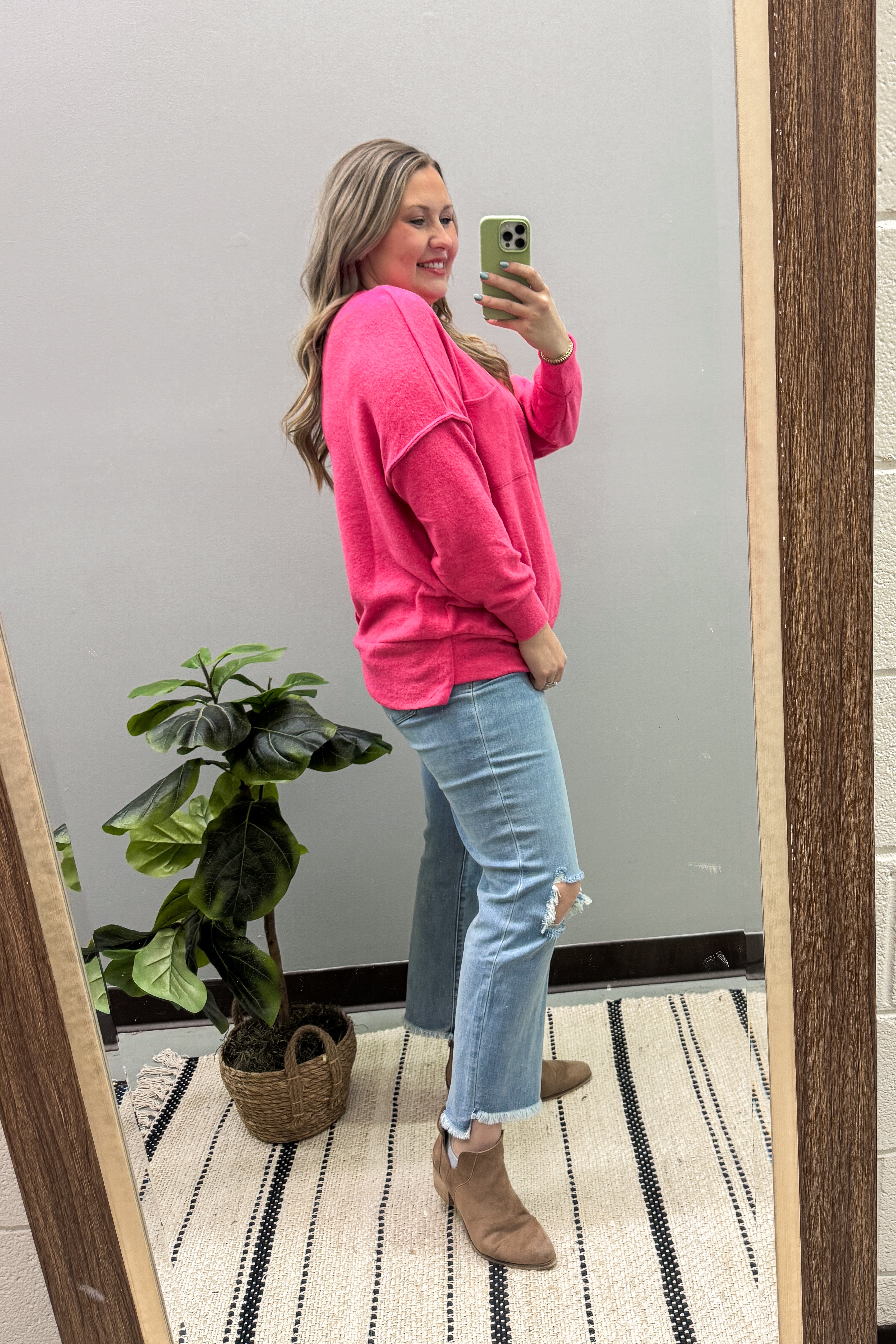 The Cassie Sweater Pullover, Fuchsia