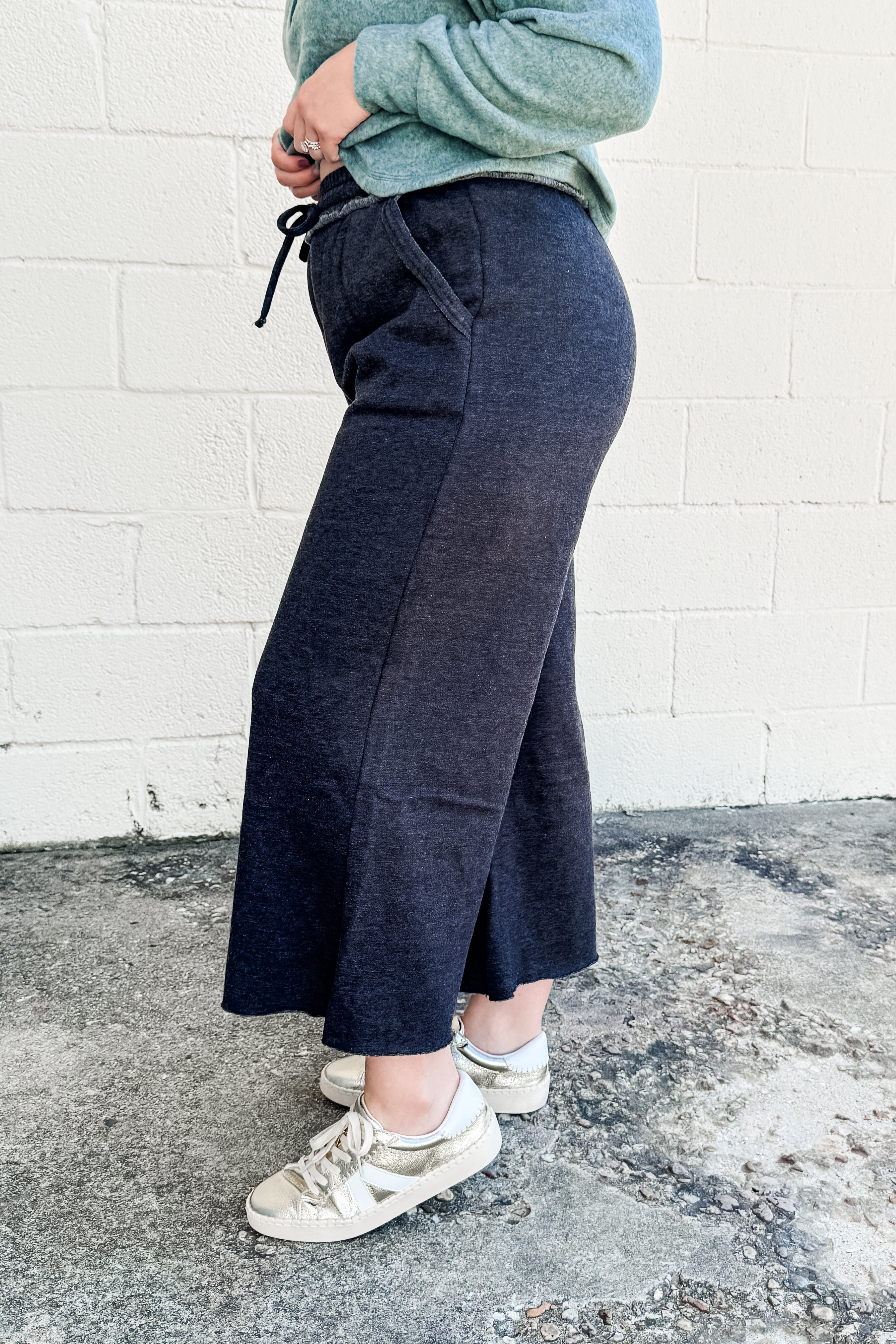Lola Acid Wash Cropped Sweatpants, Black