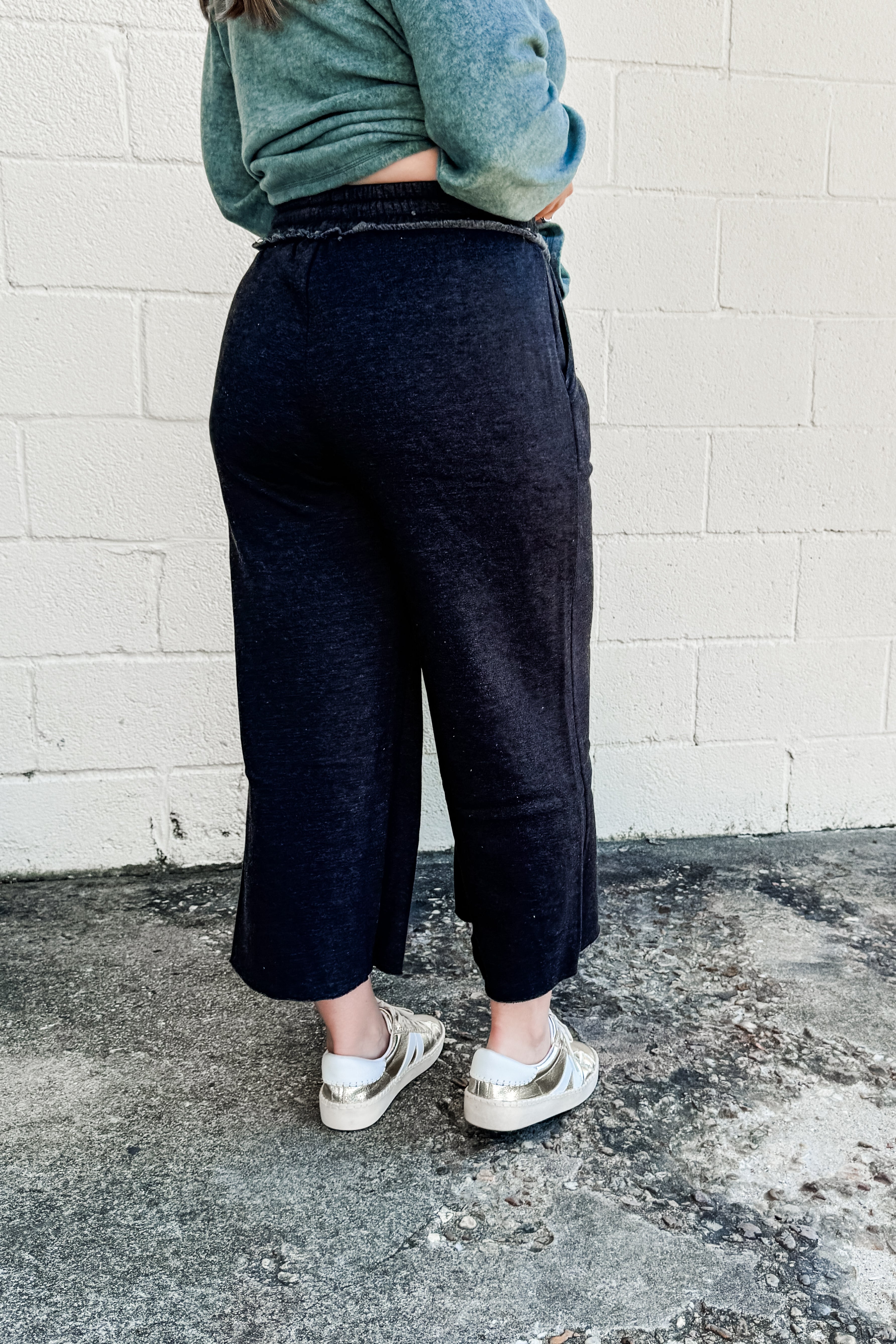 Lola Acid Wash Cropped Sweatpants, Black