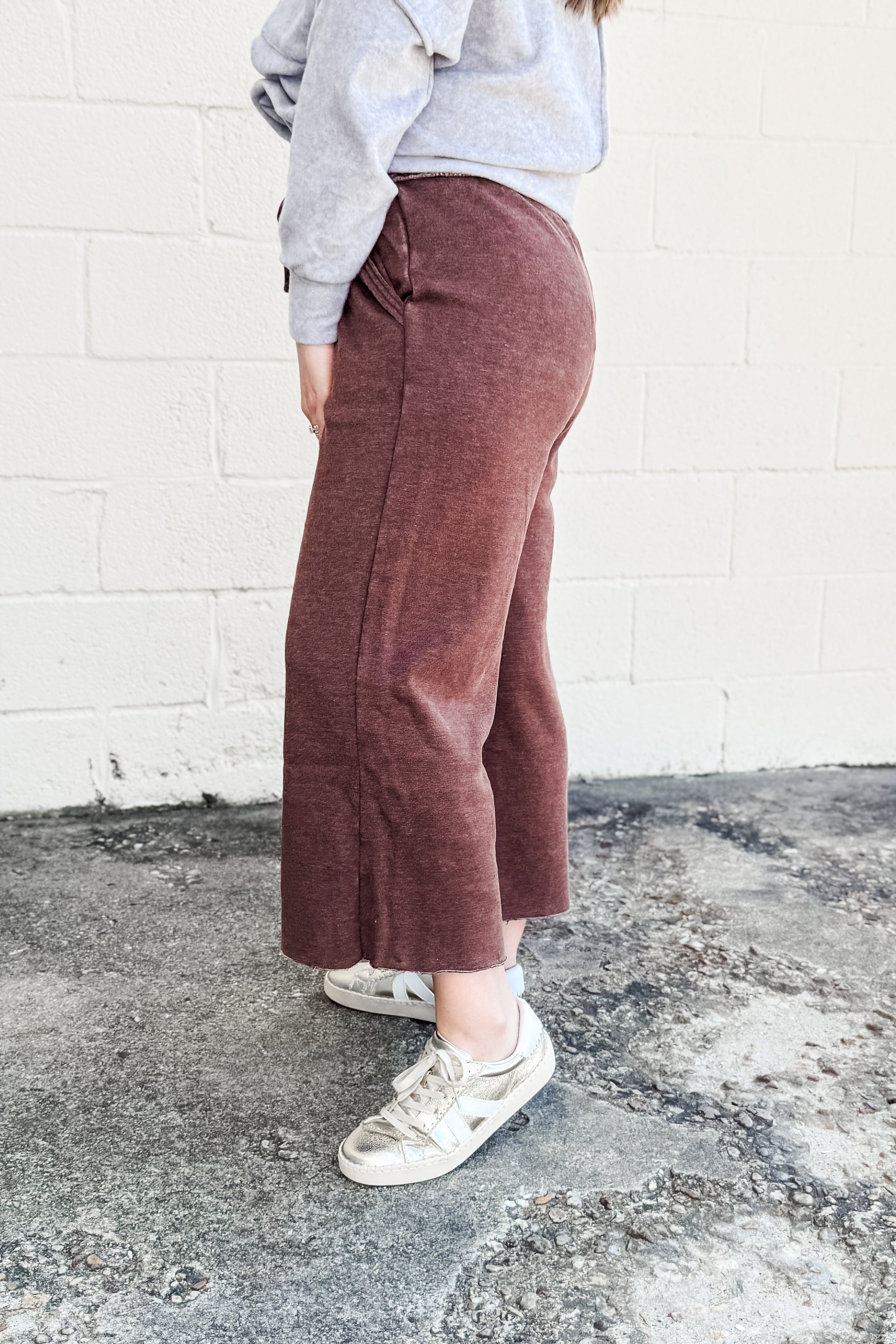Lola Acid Wash Cropped Sweatpants, Mahogany