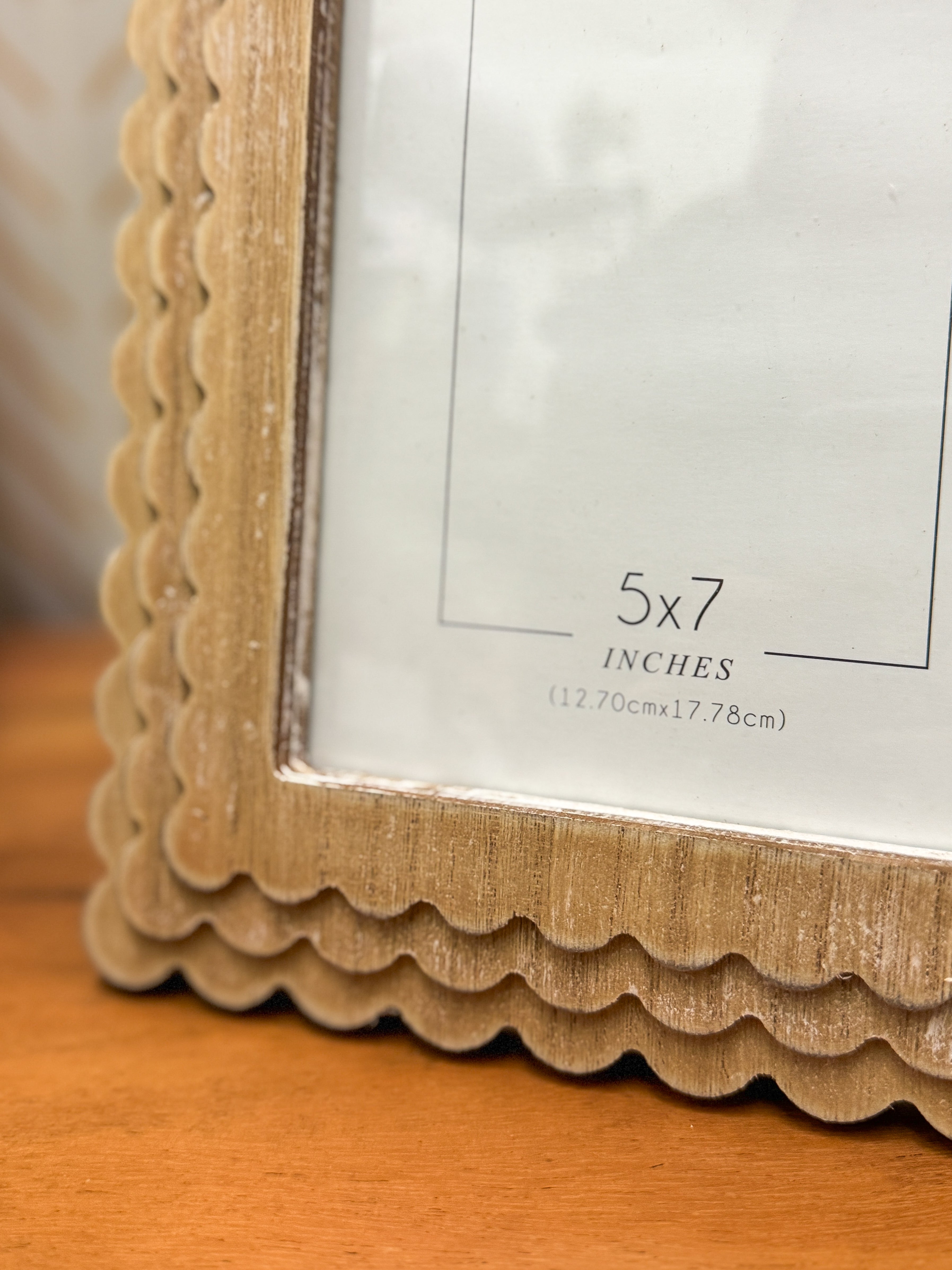 5x7 Scallop Wooden Photo Frame
