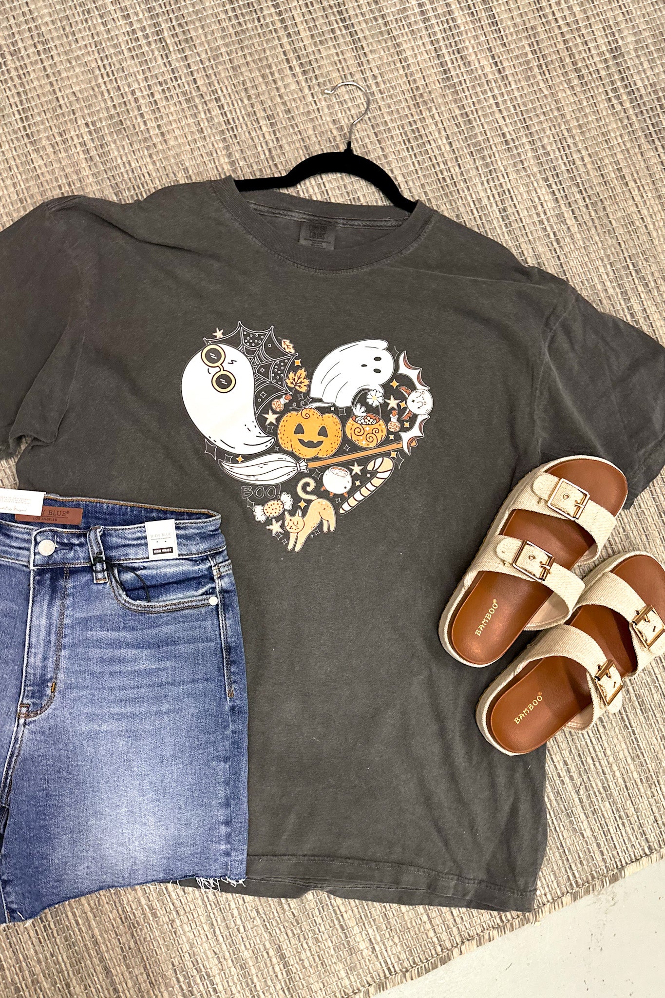 Fall Things Heart Graphic Tee, Pepper