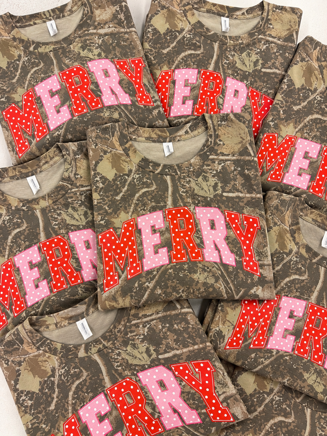 Merry Polka Dot Graphic Tee, Deadwood Tree Camo