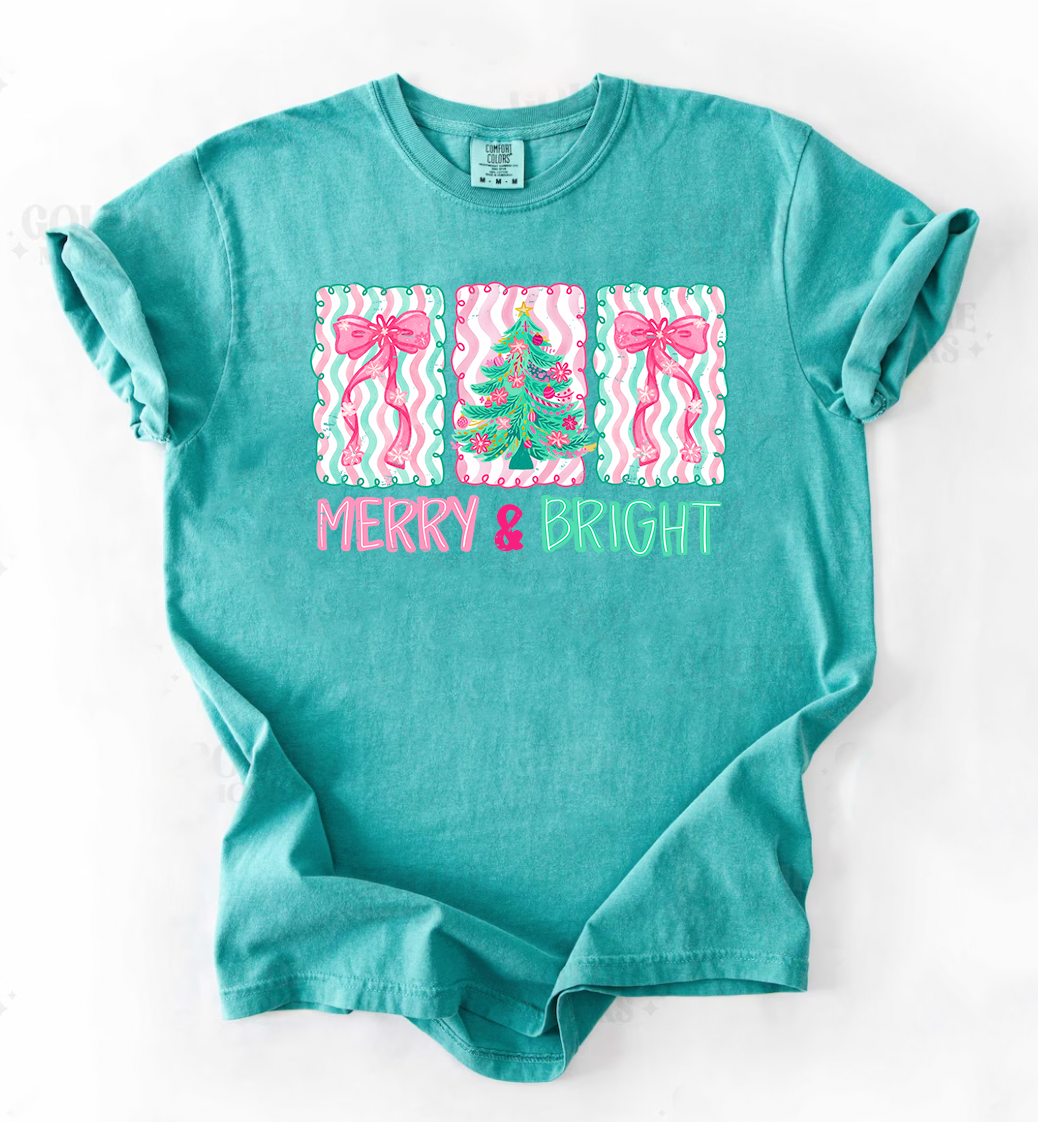 PREORDER: Merry & Bright Graphic Tee, Seafoam
