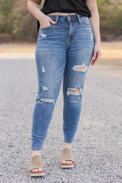 SALE | Judy Blue Kallie Destroyed Hi-Rise Slim Fit Jeans