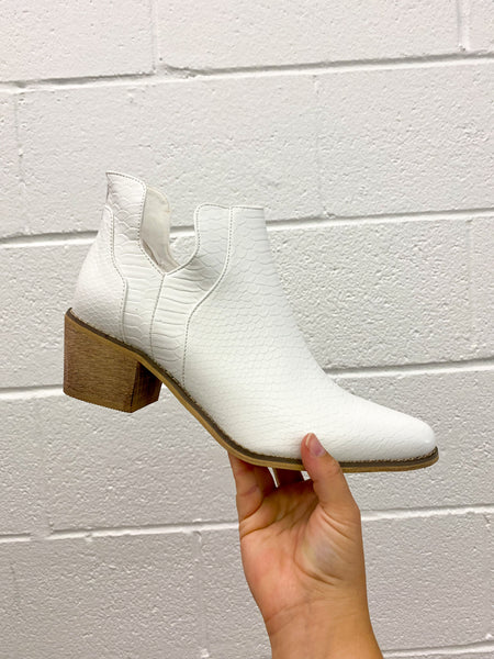 RESTOCK | Showtime White Booties